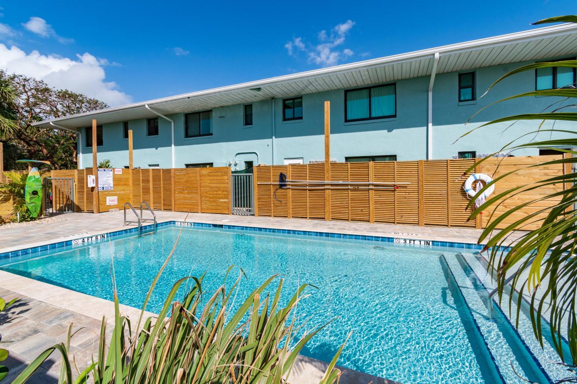 Aparthotel 400 South Cocoa Beach Exteriér fotografie